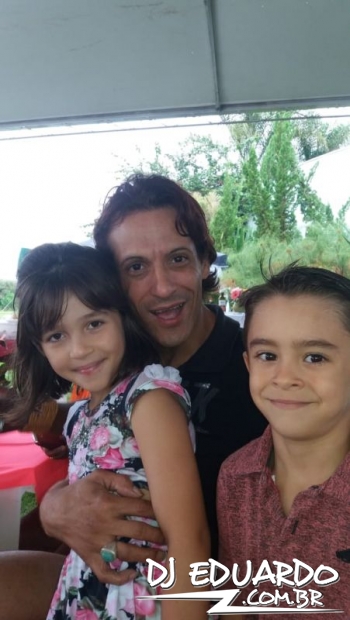 Você também pode ver as fotos usando as setas do seu teclado! Experimente!